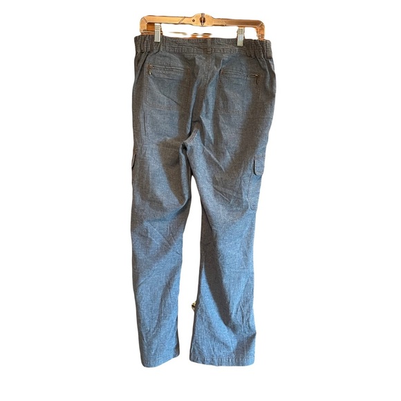 Travel Smith women’s blue cargo pants w zip back pockets 4 front pockets size 10 - Picture 2 of 8